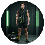 Atleta entrenando con energía, resistencia y enfoque para maximizar rendimiento deportivo